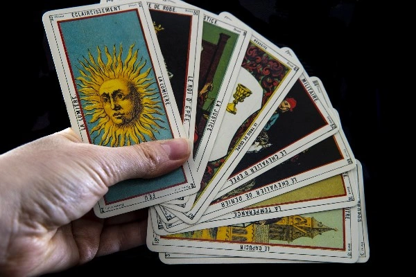 Tarot Card Reading Specialist